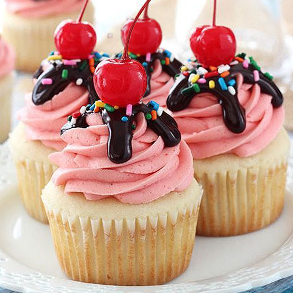 Pop-Up Class: Strawberry Sundae Cupcakes [14, 15 June]
